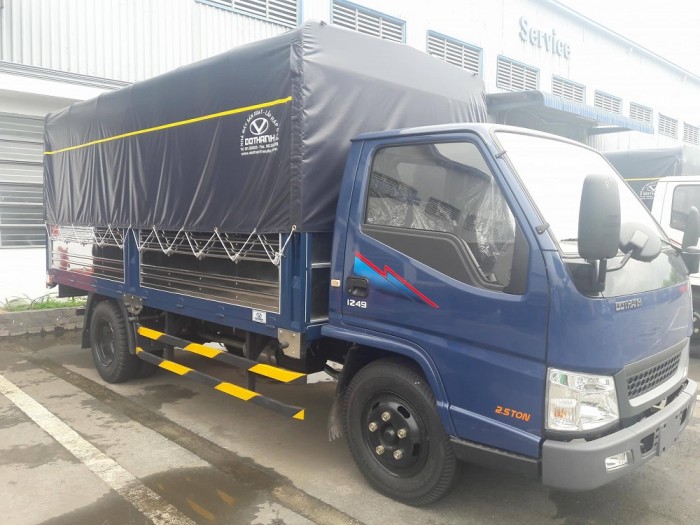 Hyundai IZ49 thùng bạt