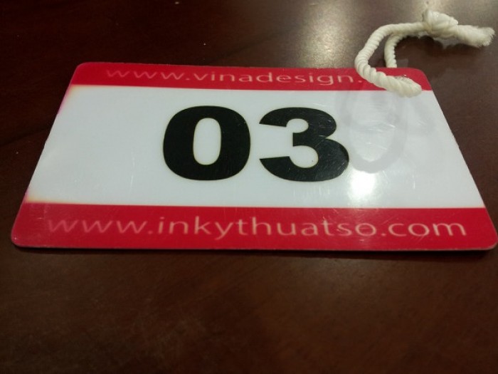 In thẻ nhựa làm thẻ giữ xe