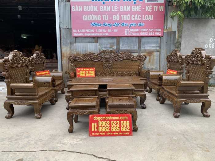 Mẫu bàn ghế gỗ phòng khách đẹp cổ điển cho không gian rộng cần sự sang trọng