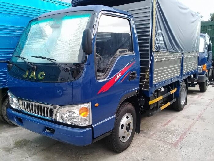 Xe tải Jac 2t4 thùng mui bạt