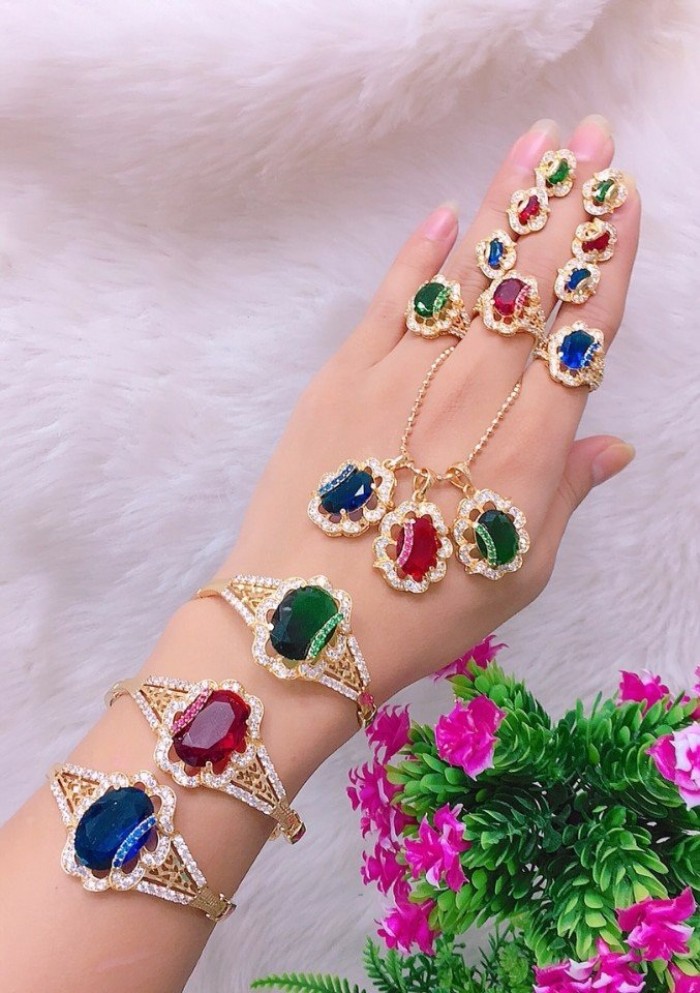 Địa điểm bán trang sức mạ vàng giá sỉ tại TPHCM