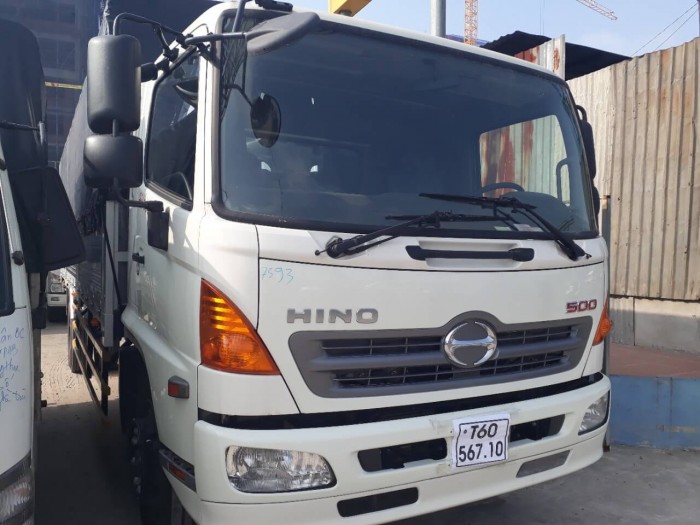 Giá xe tải Hino 6.2 tấn thùng mui bạt