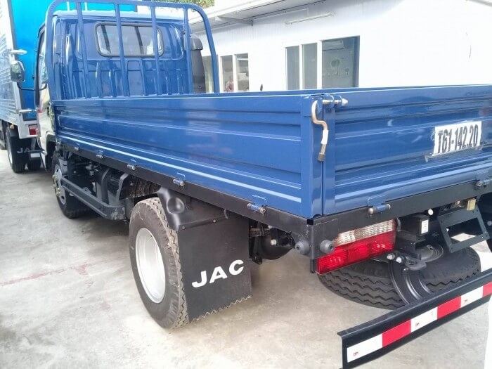 Xe tải Jac 2t4 thùng lửng