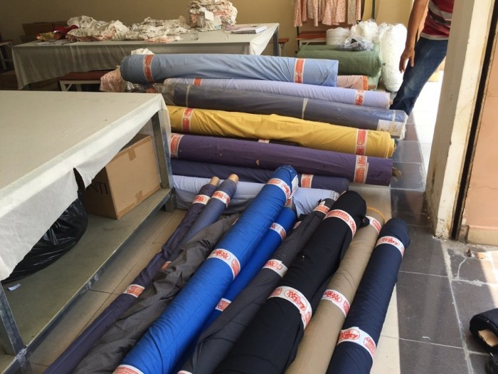 Xưởng may gia công áo sơ mi chuyên nghiệp luôn có sẵn nguồn vãi chất lượng