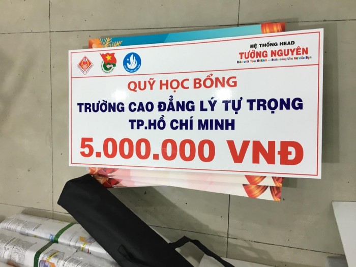 In PP cán formex làm bảng trao học bổng