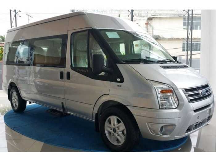 Mua trả góp xe Ford Transit 2018 tại Hà Nội