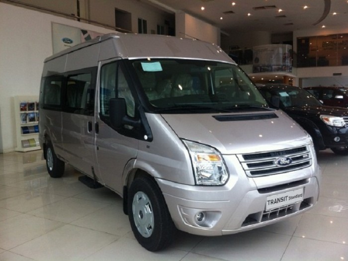 mua trả góp xe 16 chỗ Ford Transit