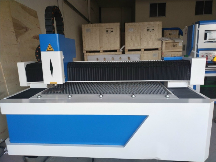 Fiber laser cutting machines, máy cắt laser fiber cắt kim loại