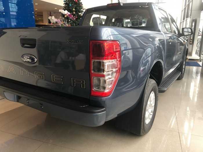 Thùng xe Ford Ranger XLS 4x2 AT