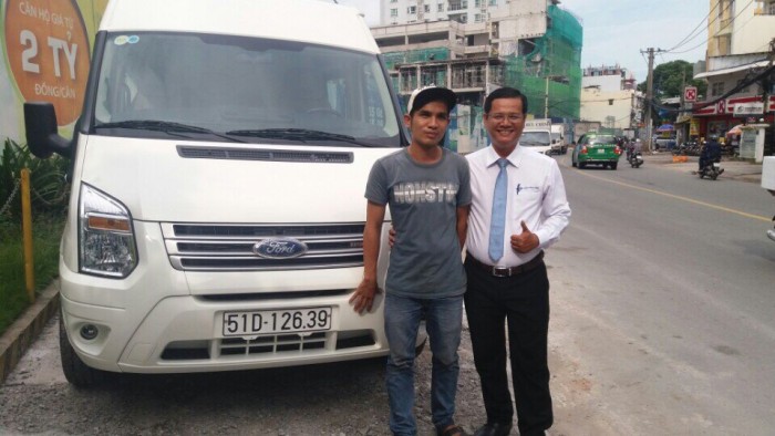 Người dùng đánh giá Ford Transit